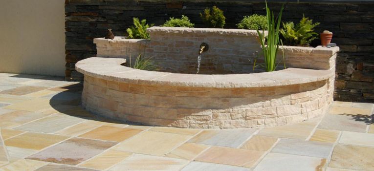 Construction de fontaine et bassin d'eau