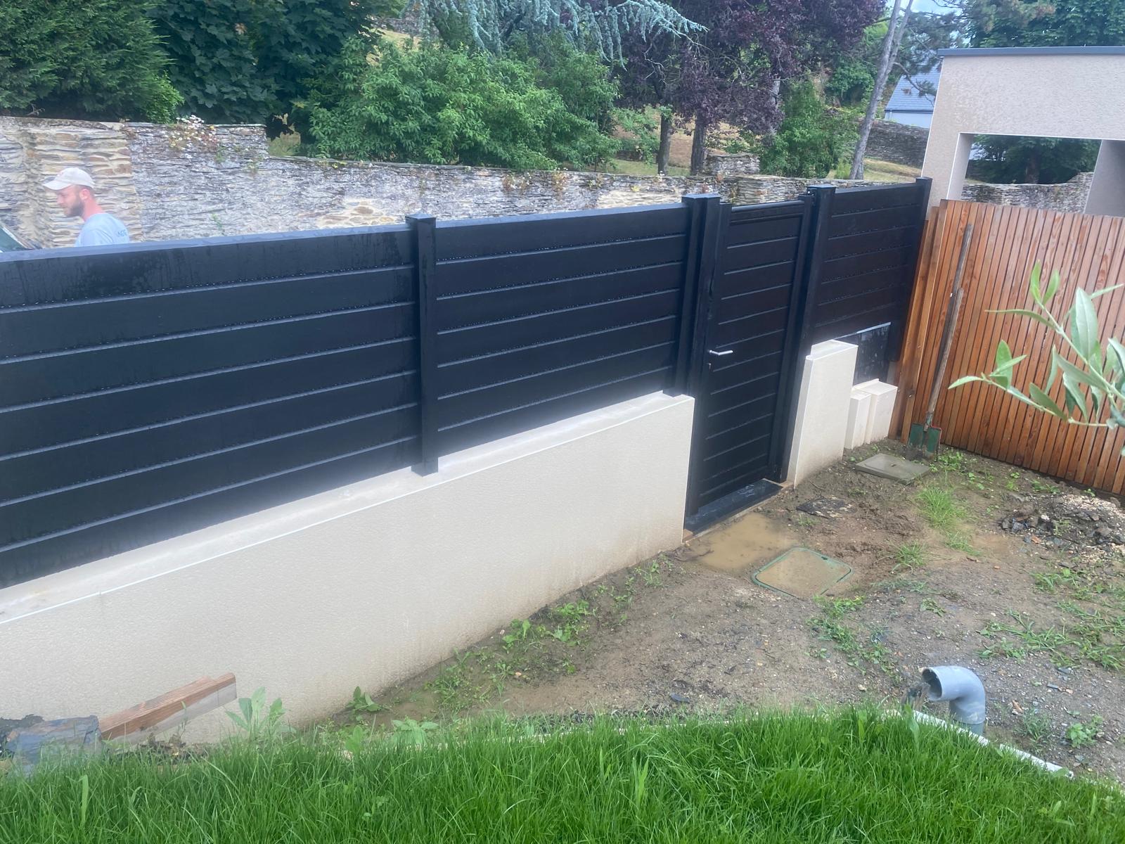 paysagisme cloture metallique jardin angers 3